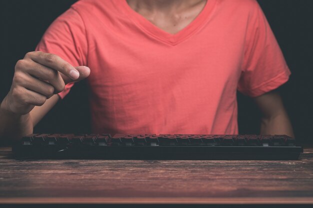 Dlaczego klawiatura odmawia posłuszeństwa i jak temu zaradzić?