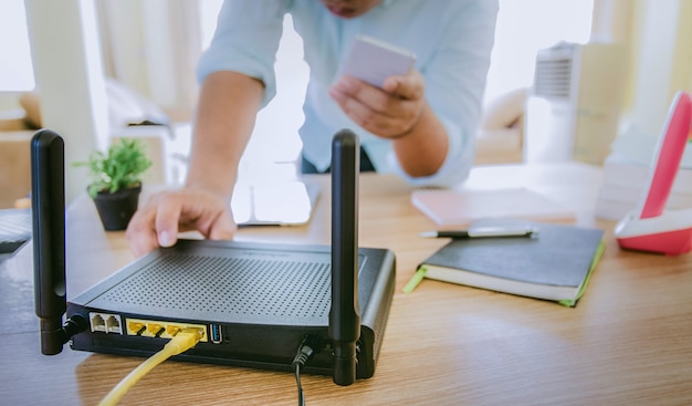 Dlaczego warto nauczyć się samodzielnie konfigurować router WiFi?
