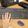 Jak odblokować klawiaturę bezprzewodową, gdy przestała działać?