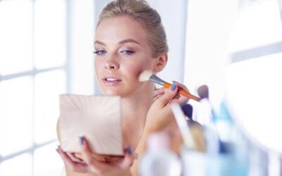 Jak wykonać makijaż, który podkreśli Twoje naturalne piękno?