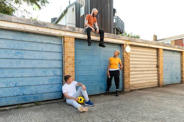 Jak prawidłowo osadzić bramę wjazdową na posesji?